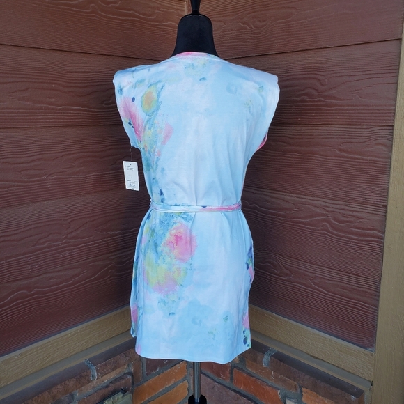 NWT SO Juniors' Shoulder Pad Dress with Self Tie Belt Tie Dye Size Medium 7/9 - Picture 5 of 16